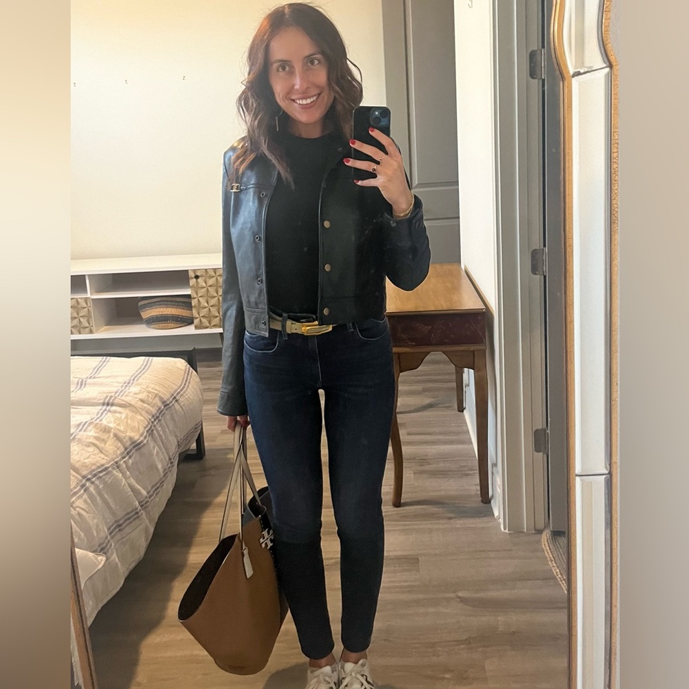 Meet your Posher, Emily